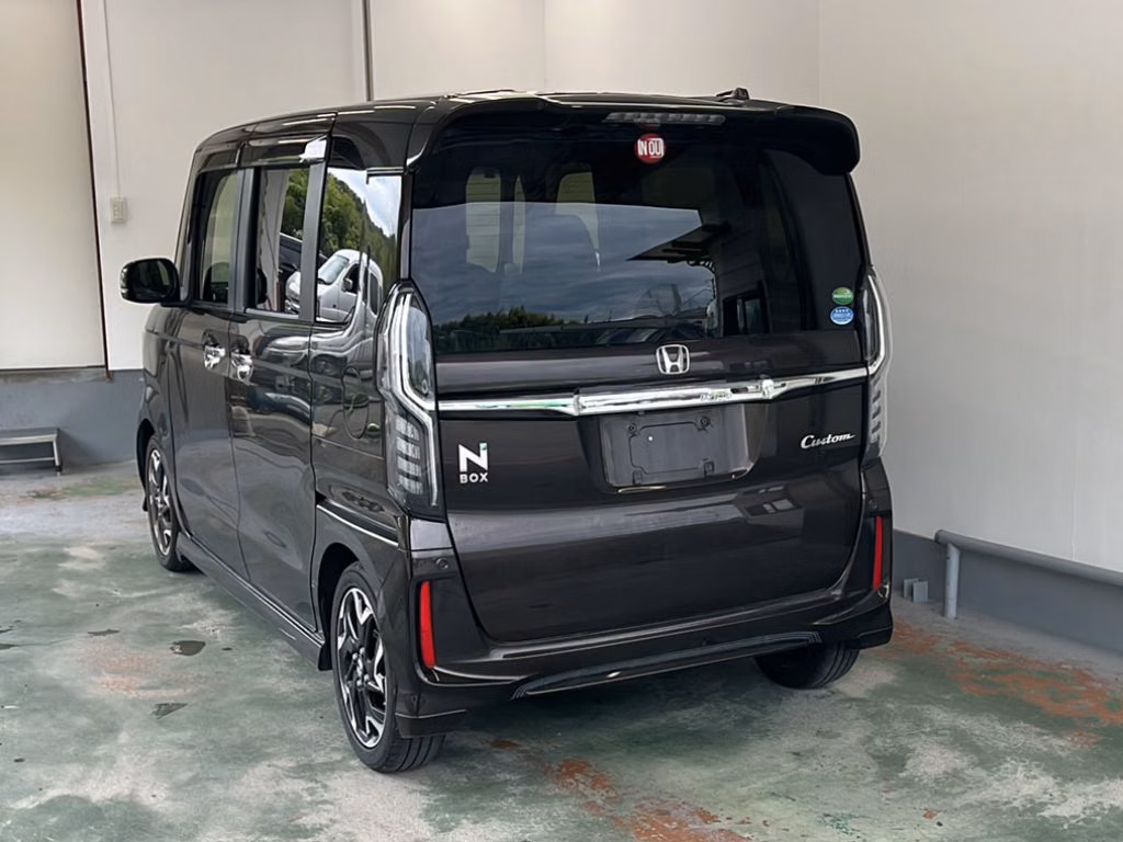 HONDA N-BOX