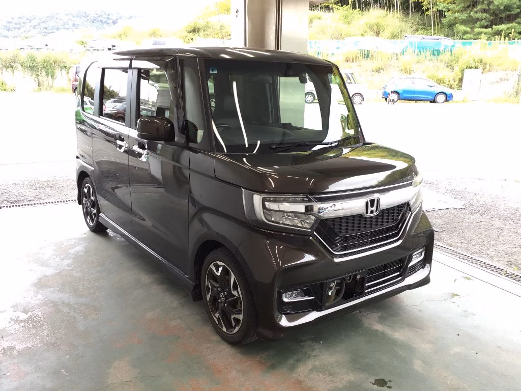 HONDA N-BOX