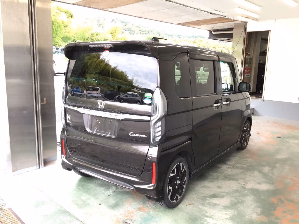 HONDA N-BOX