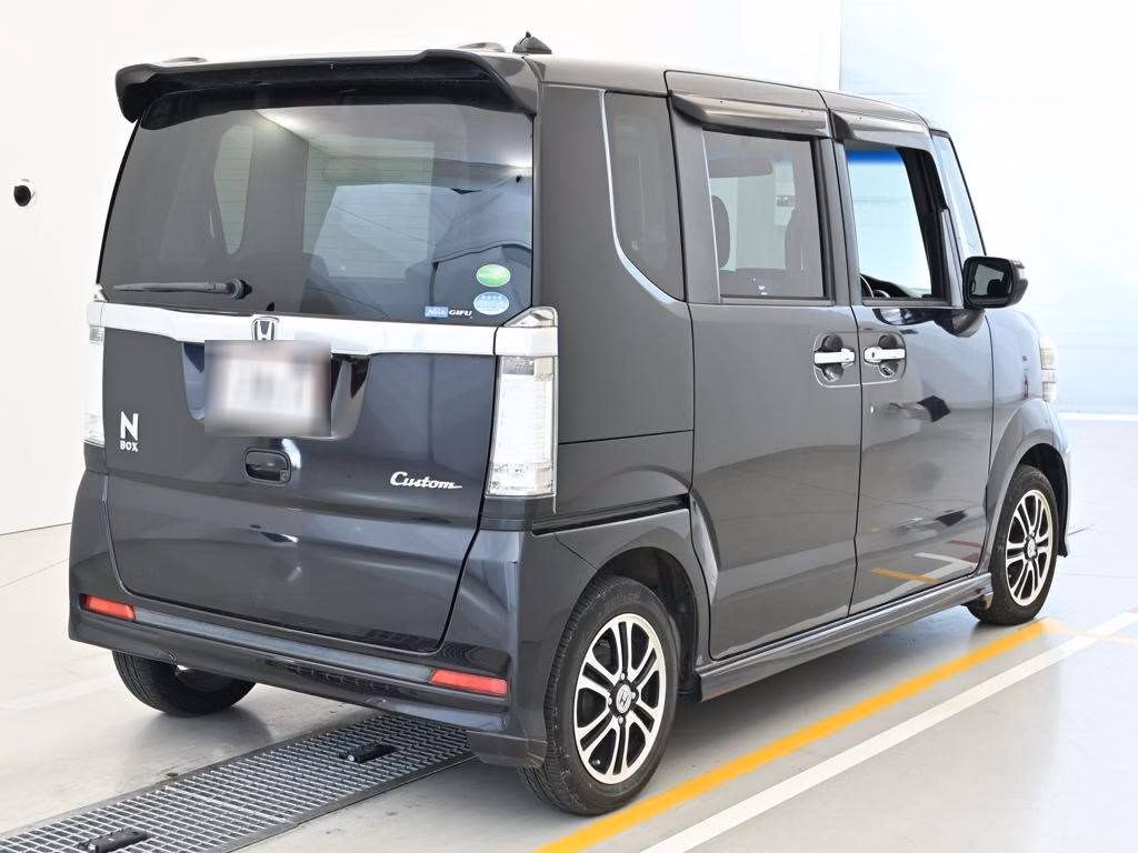 HONDA N-BOX