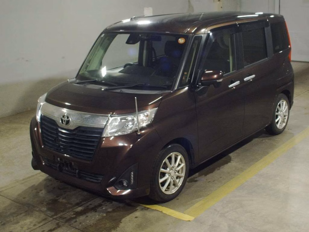 TOYOTA ROOMY