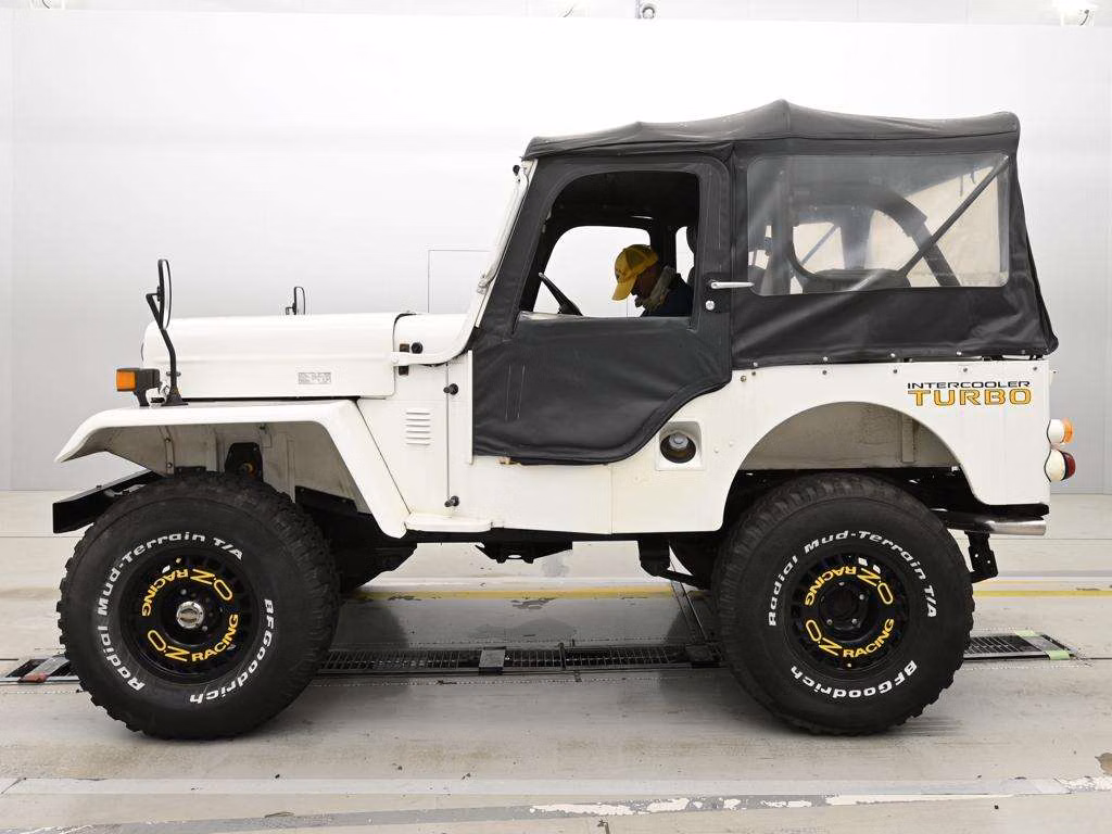 MITSUBISHI JEEP