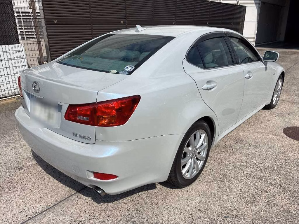 LEXUS IS250