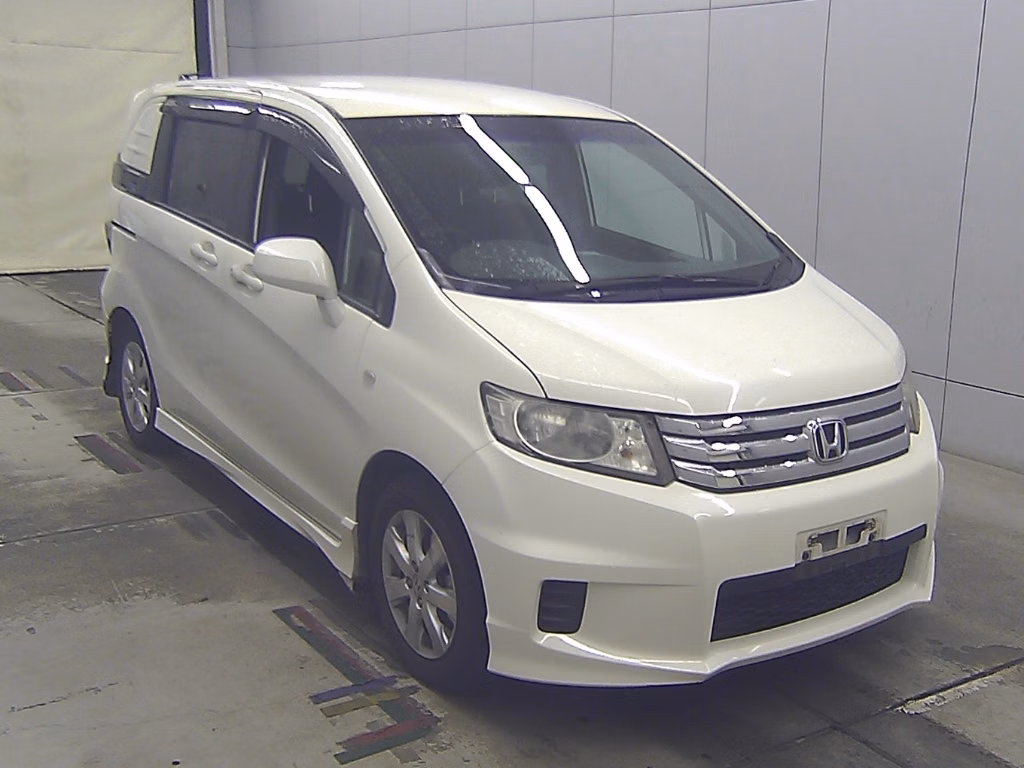 HONDA FREED SPIKE