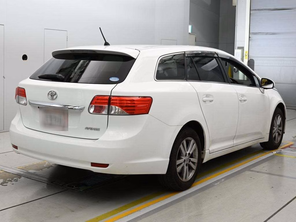 TOYOTA AVENSIS