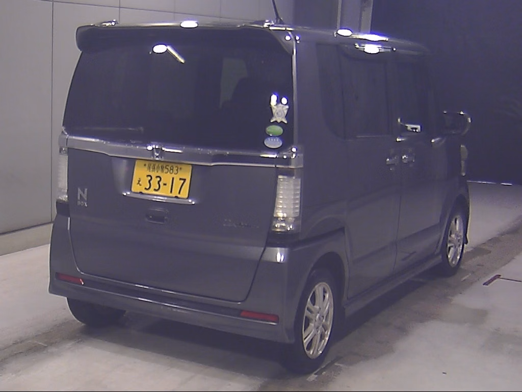 HONDA N-BOX