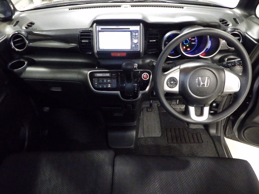 HONDA N-BOX