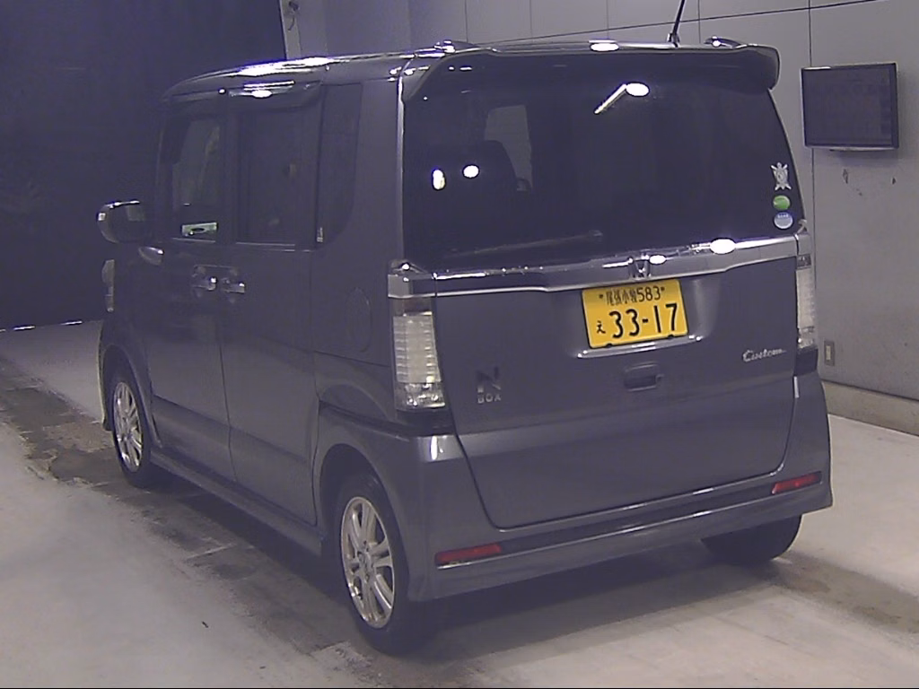 HONDA N-BOX