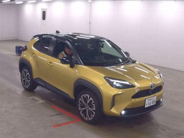TOYOTA YARIS CROSS
