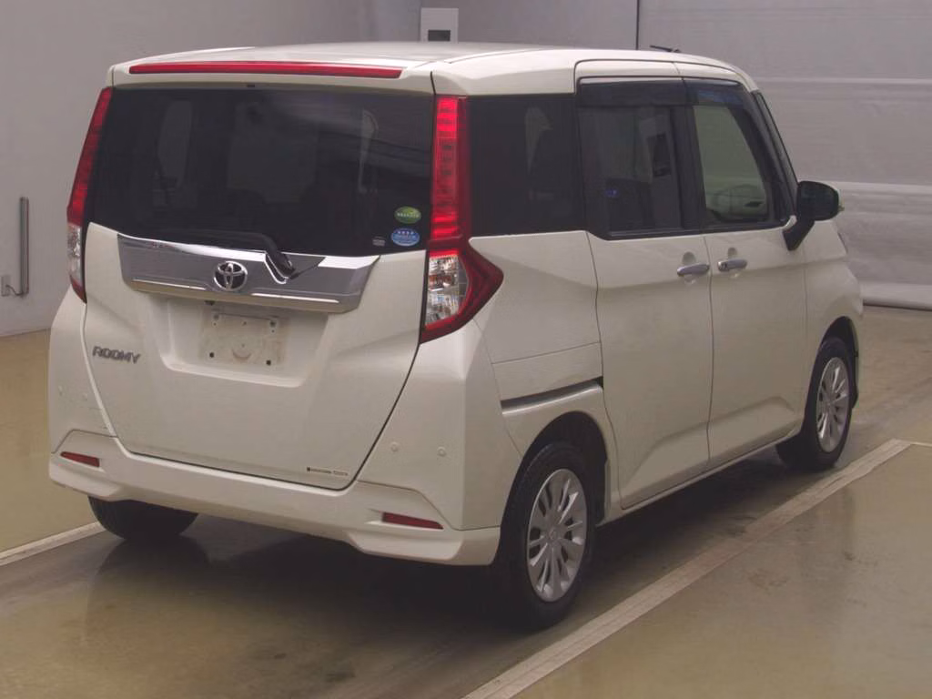 TOYOTA ROOMY
