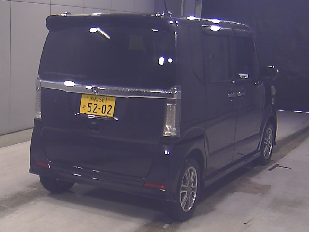 HONDA N-BOX