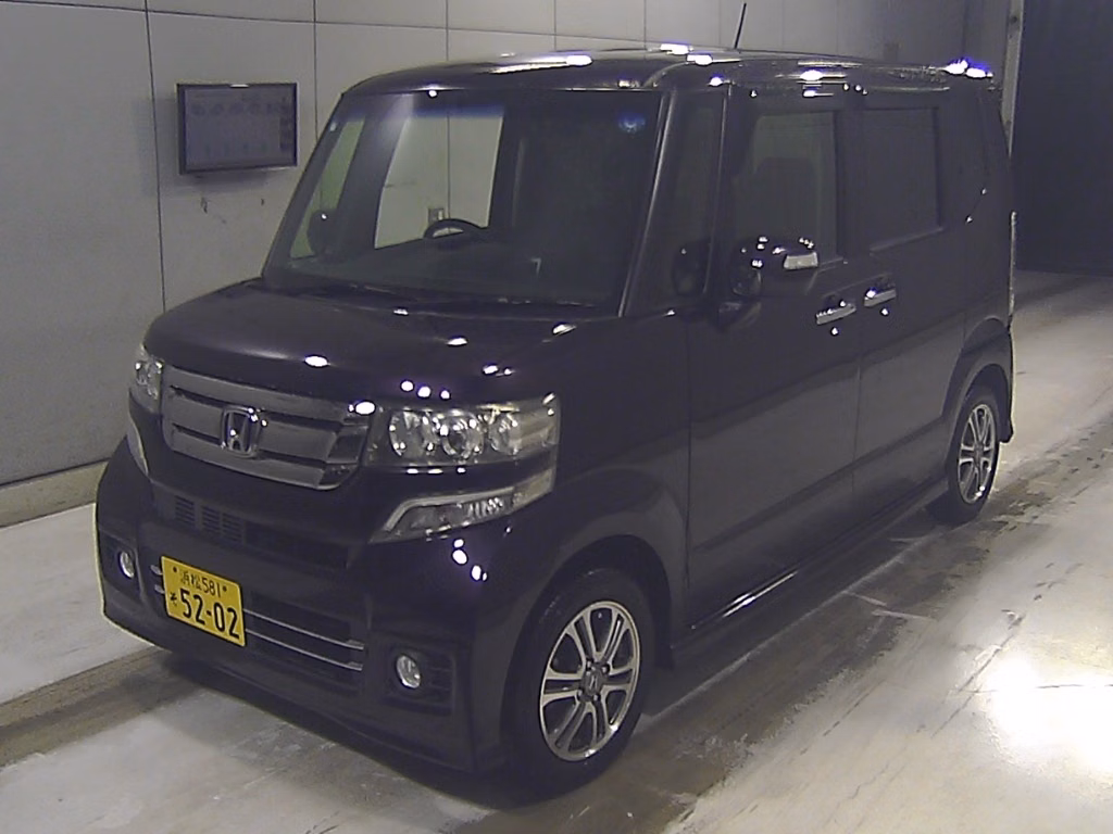 HONDA N-BOX