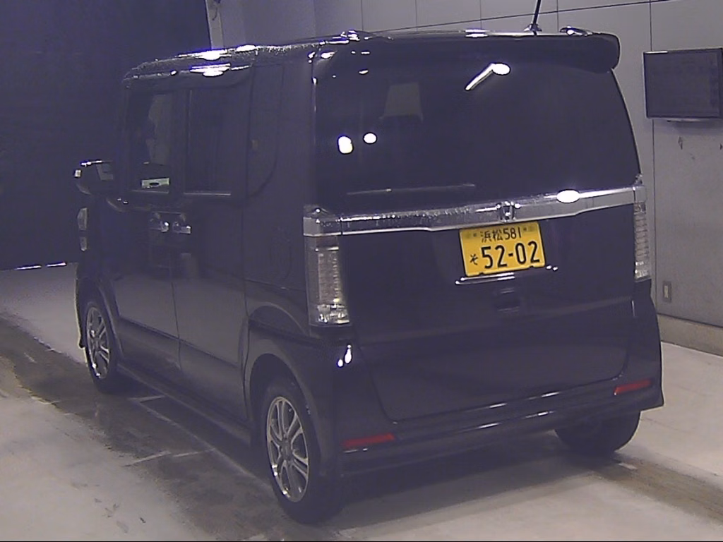 HONDA N-BOX