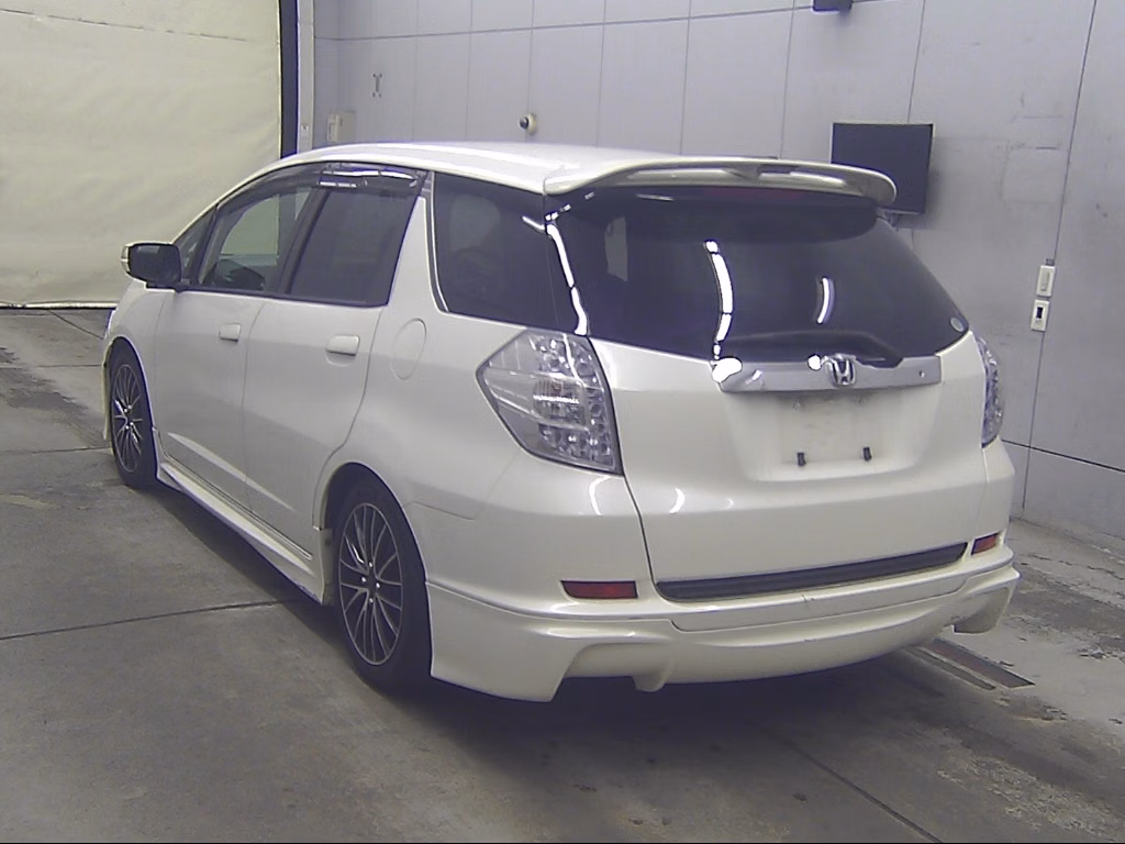 HONDA FIT SHUTTLE