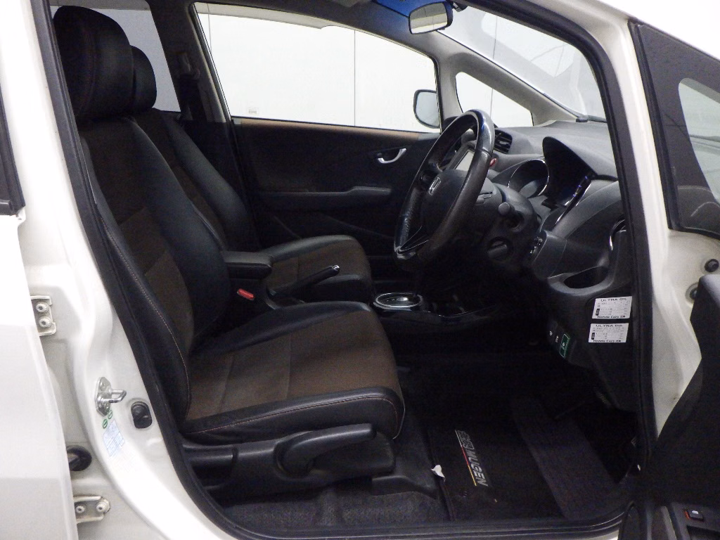 HONDA FIT SHUTTLE