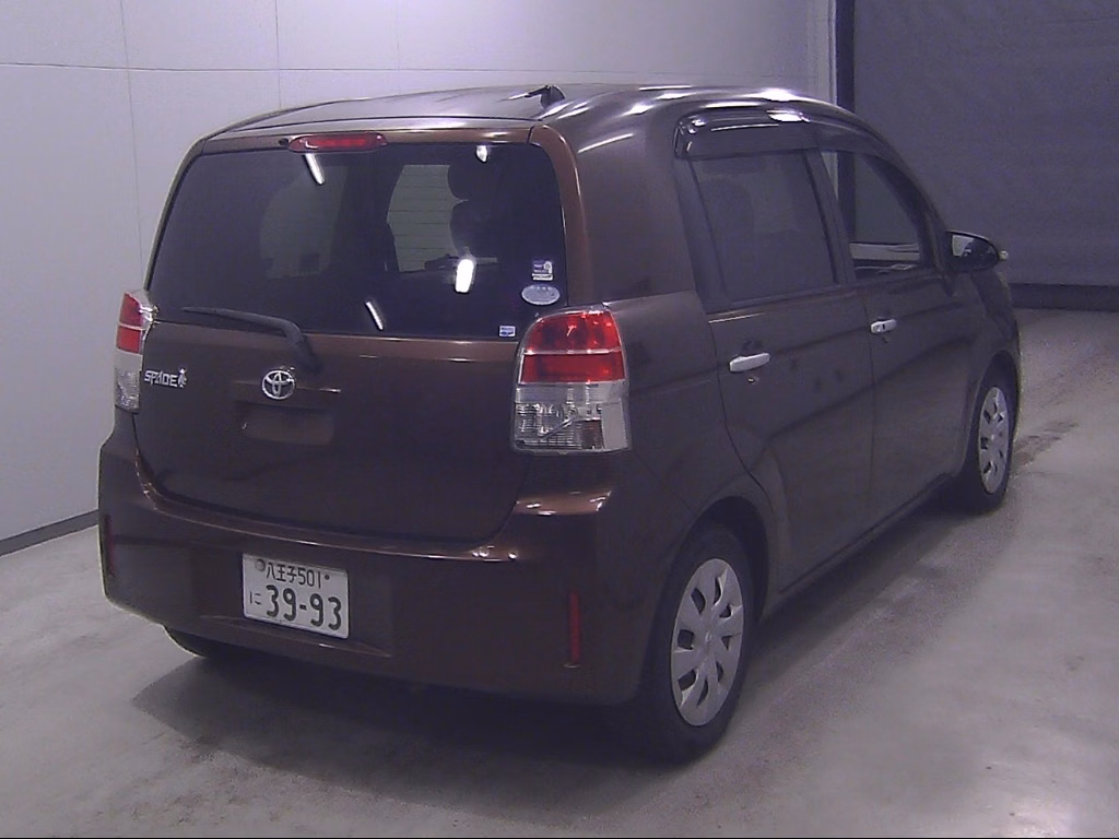 TOYOTA SPADE