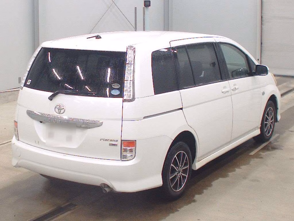 TOYOTA ISIS