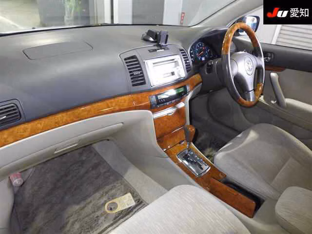 TOYOTA PREMIO