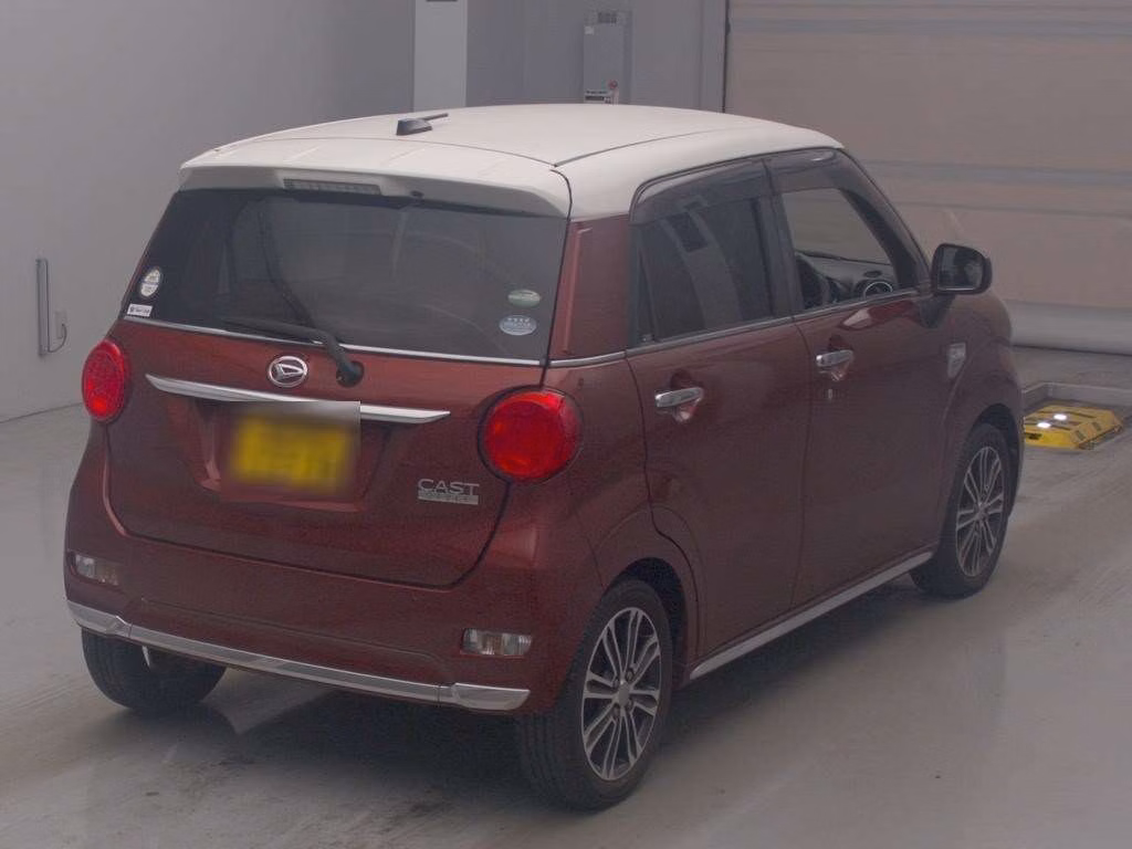DAIHATSU CAST