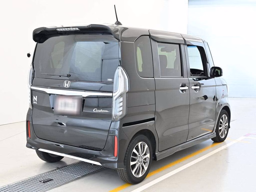 HONDA N-BOX