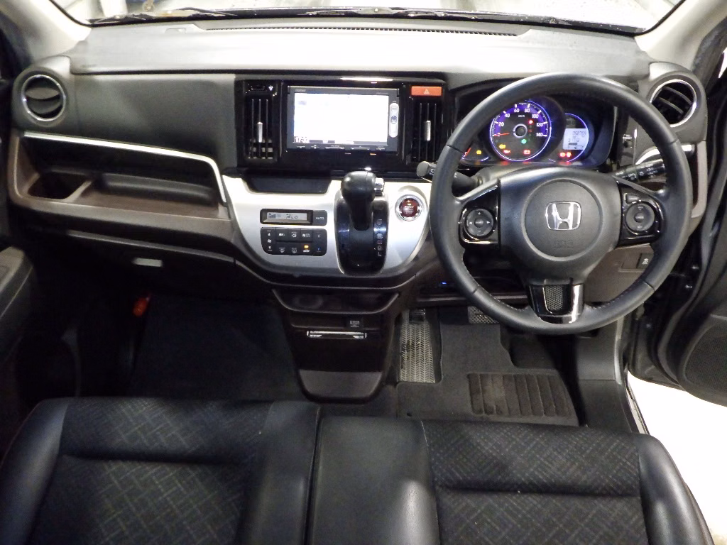 HONDA N-WGN