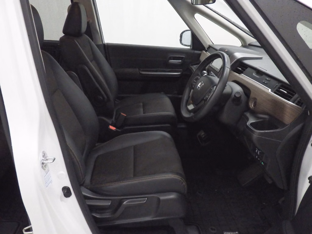 HONDA FREED+