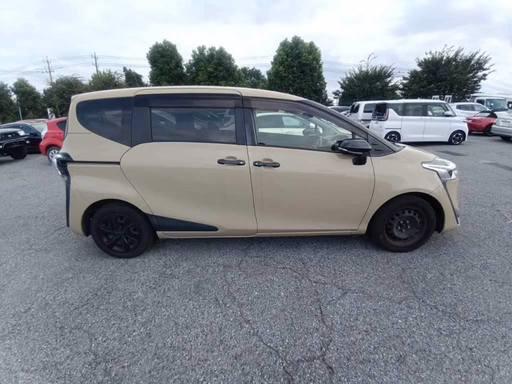 TOYOTA SIENTA