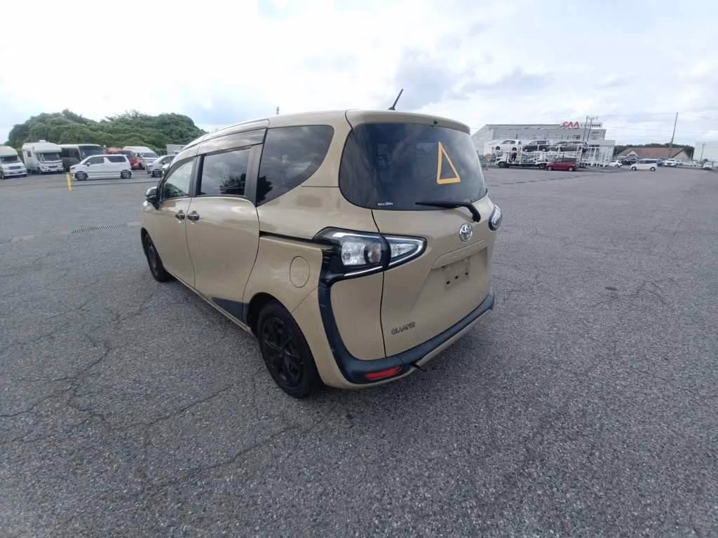TOYOTA SIENTA
