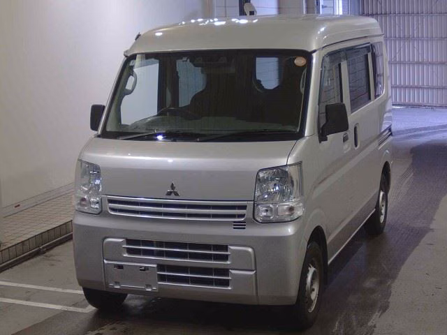 MITSUBISHI MINICAB
