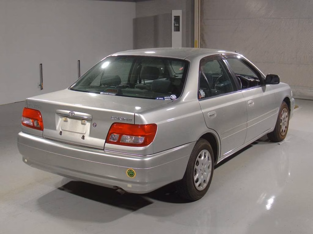 TOYOTA CARINA