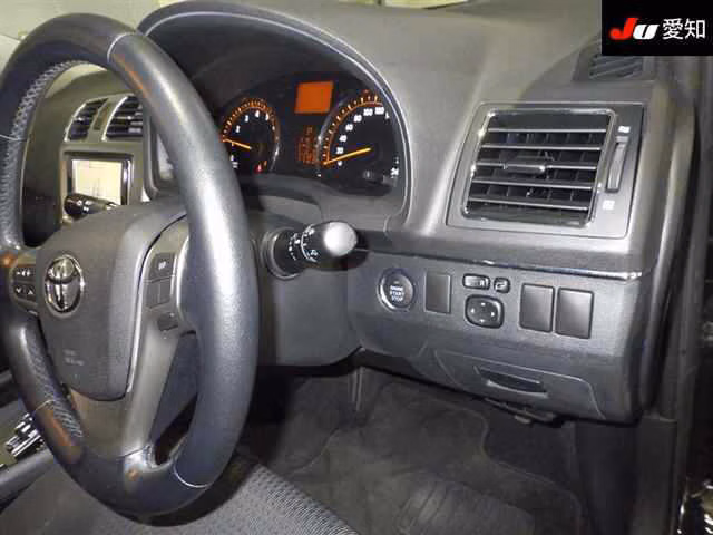 TOYOTA AVENSIS
