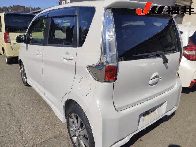 MITSUBISHI EK CUSTOM