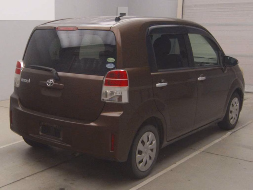 TOYOTA SPADE