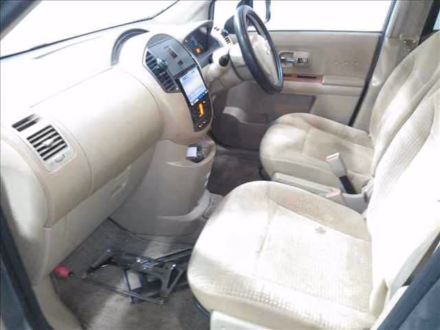 NISSAN LAFESTA