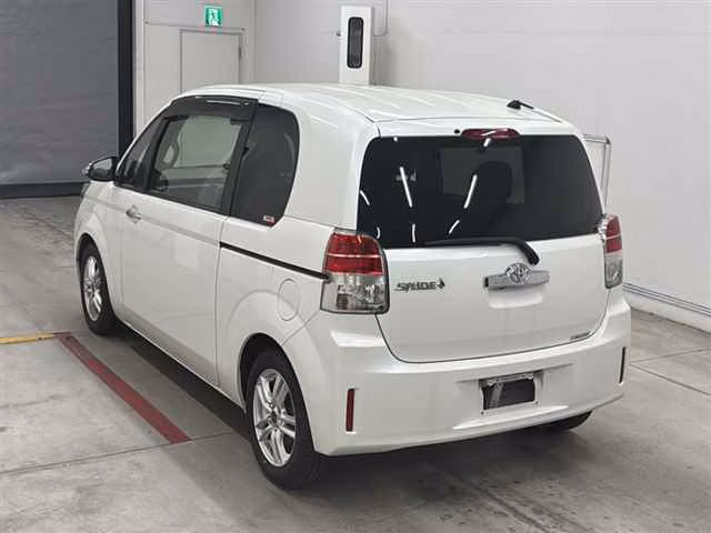 TOYOTA SPADE