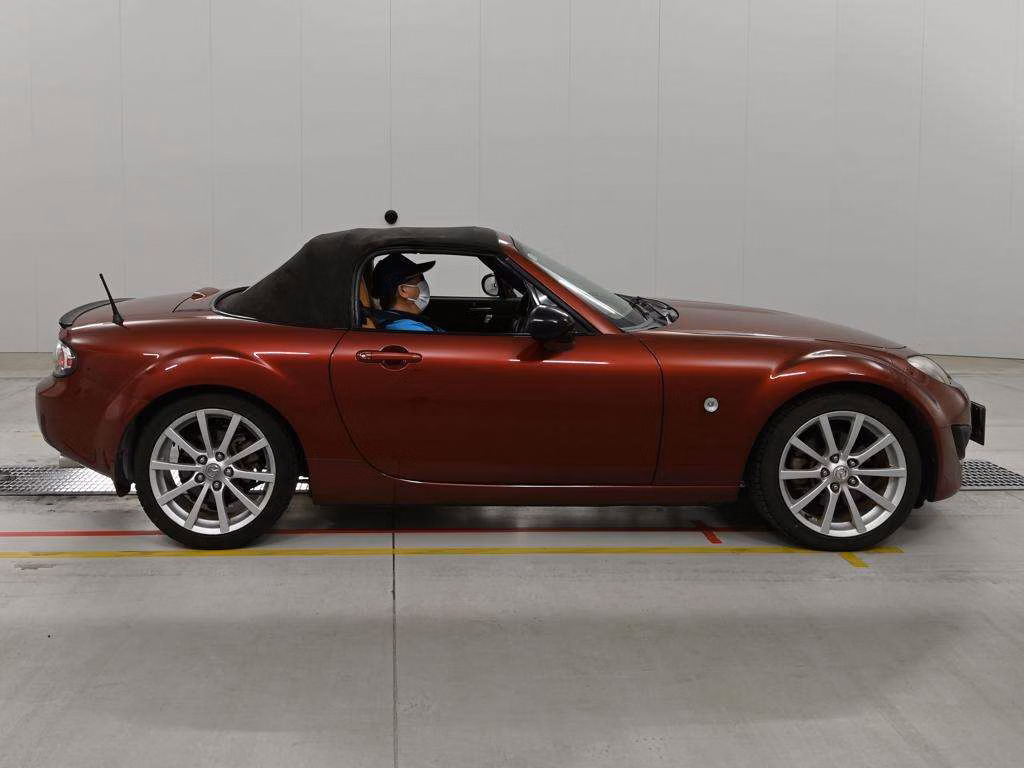 MAZDA ROADSTER