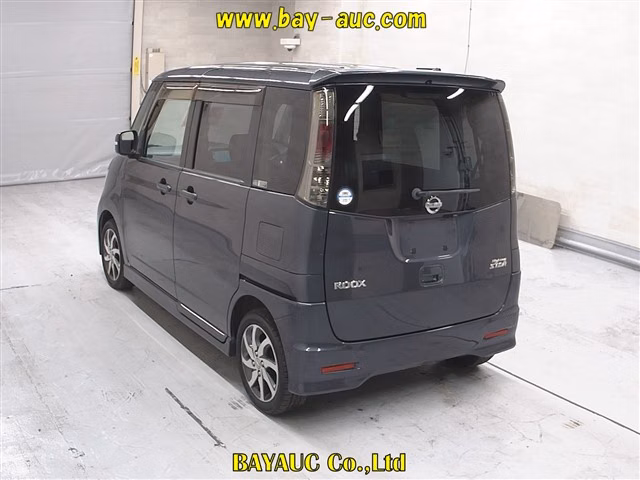 NISSAN ROOX