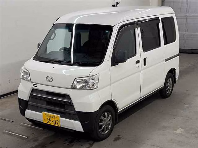 TOYOTA PIXIS VAN