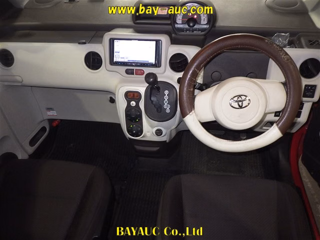 TOYOTA SPADE