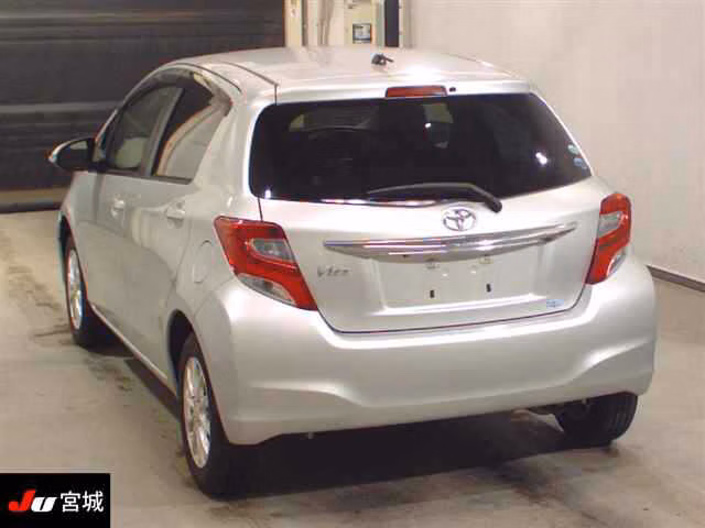 TOYOTA VITZ