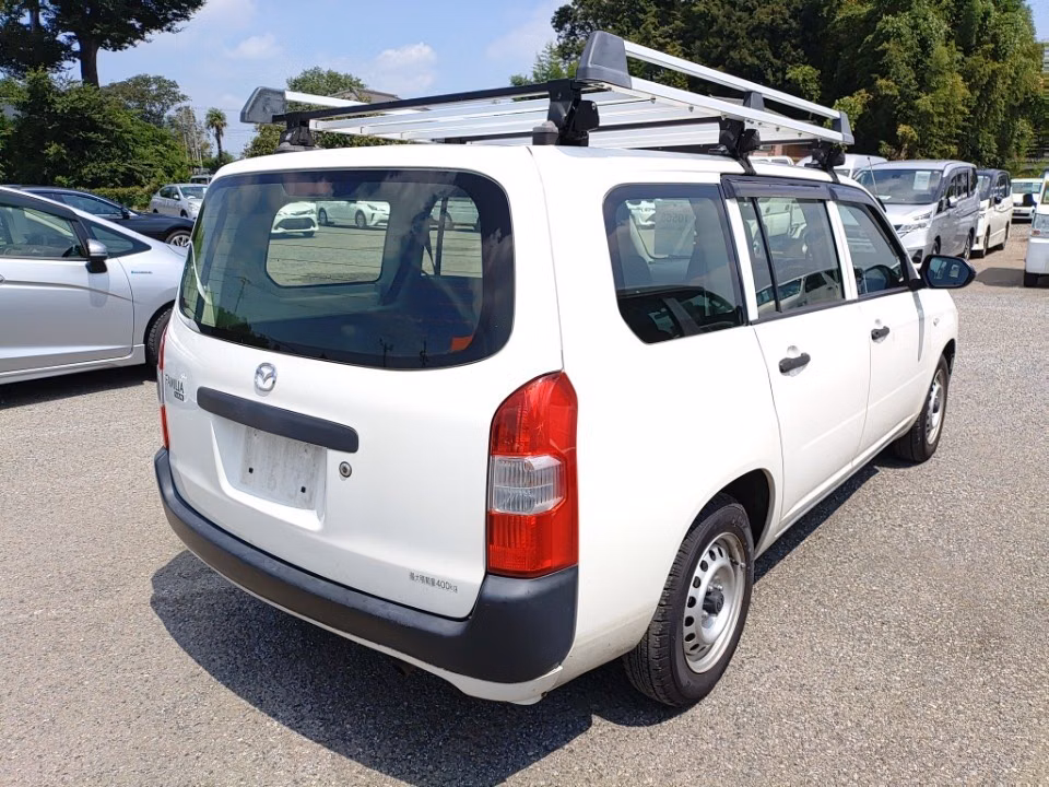 MAZDA FAMILIA