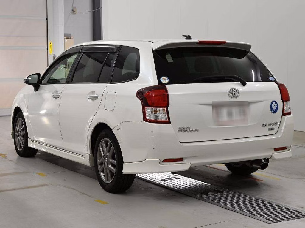 TOYOTA COROLLA FIELDER