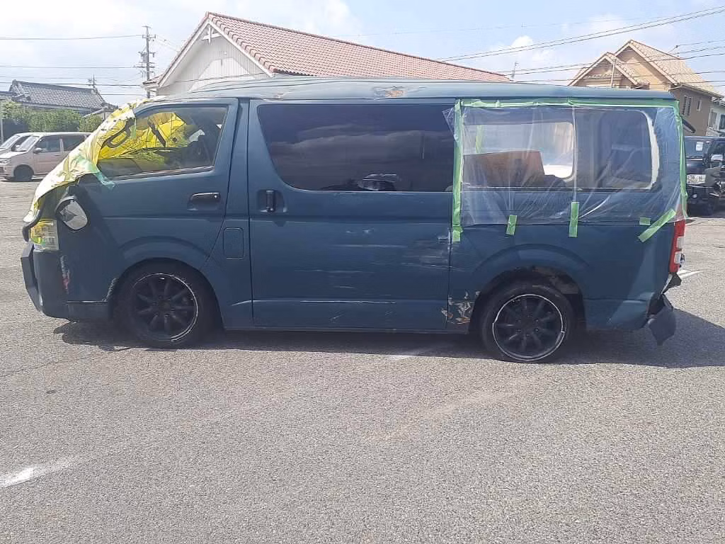 TOYOTA REGIUS ACE