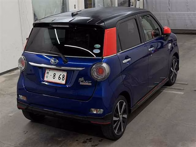 DAIHATSU CAST