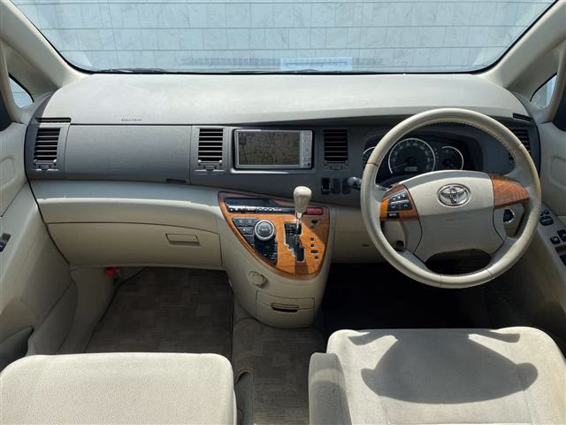 TOYOTA ISIS