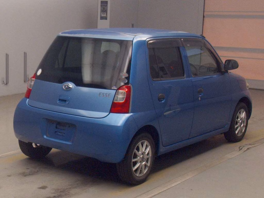 DAIHATSU ESSE
