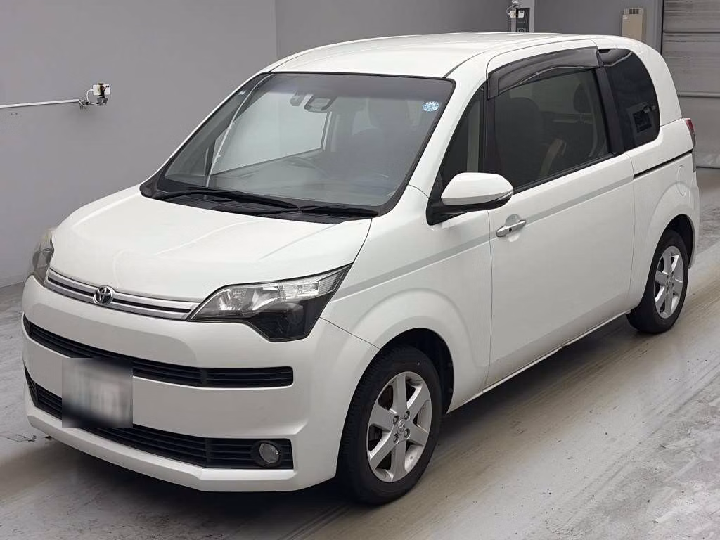 TOYOTA SPADE