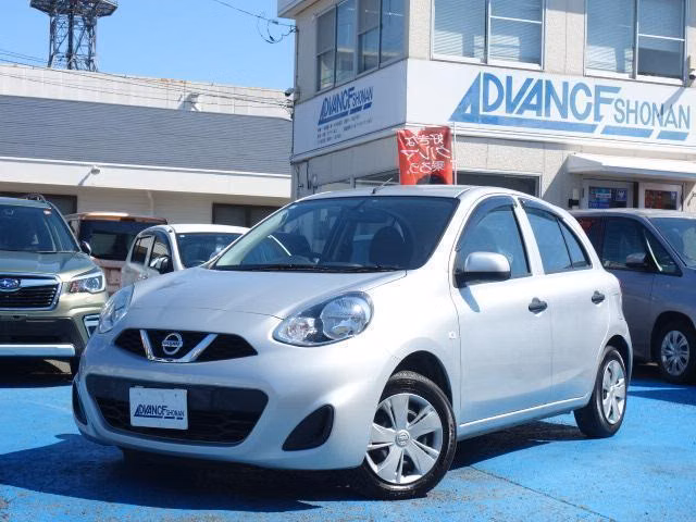 Nissan March