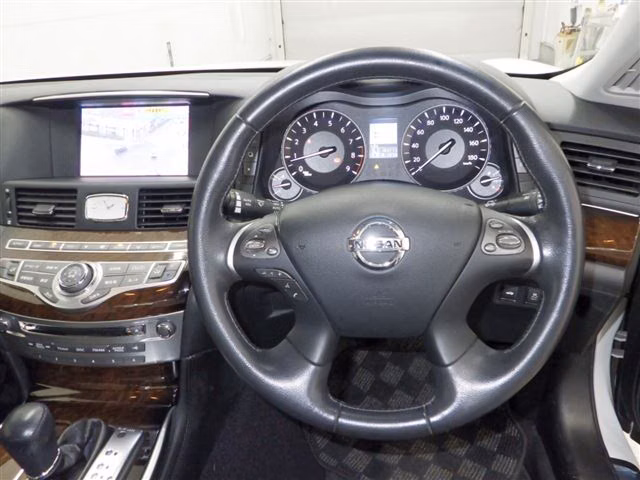 NISSAN FUGA