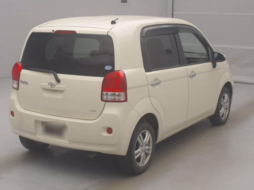 TOYOTA PORTE